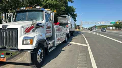Heavy Truck Towing Brookfield, CT